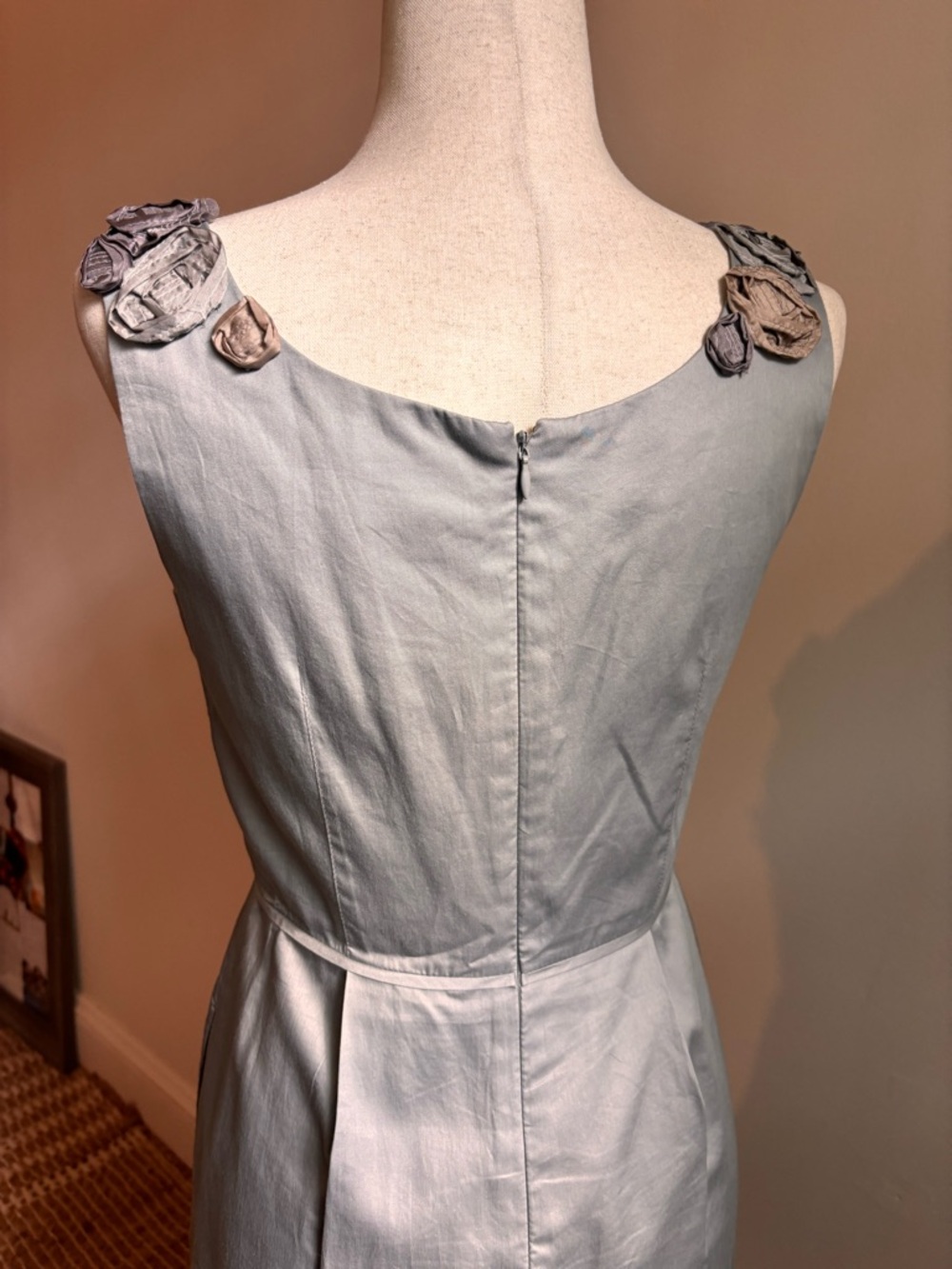 Baraschi Vintage Floral Appliqué Cocktail Dress Size 6 Metallic Silver Sheath - Picture 5 of 8